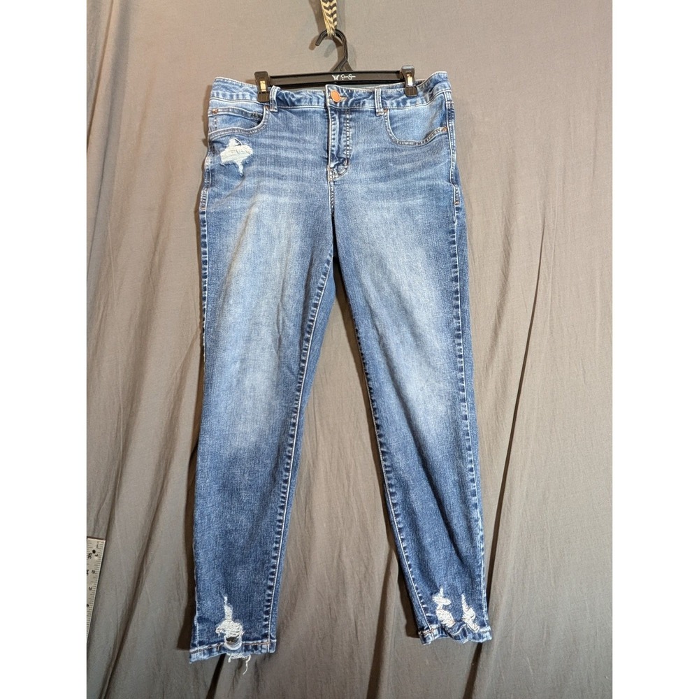 Maurices Jeans Womens 14 Blue Distressed Low Rise Skinny Leg Raw‎ Hem